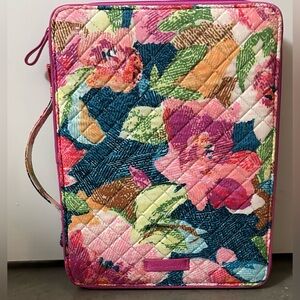 Vera Bradley Tablet Organizer Case In SuperBloom pattern